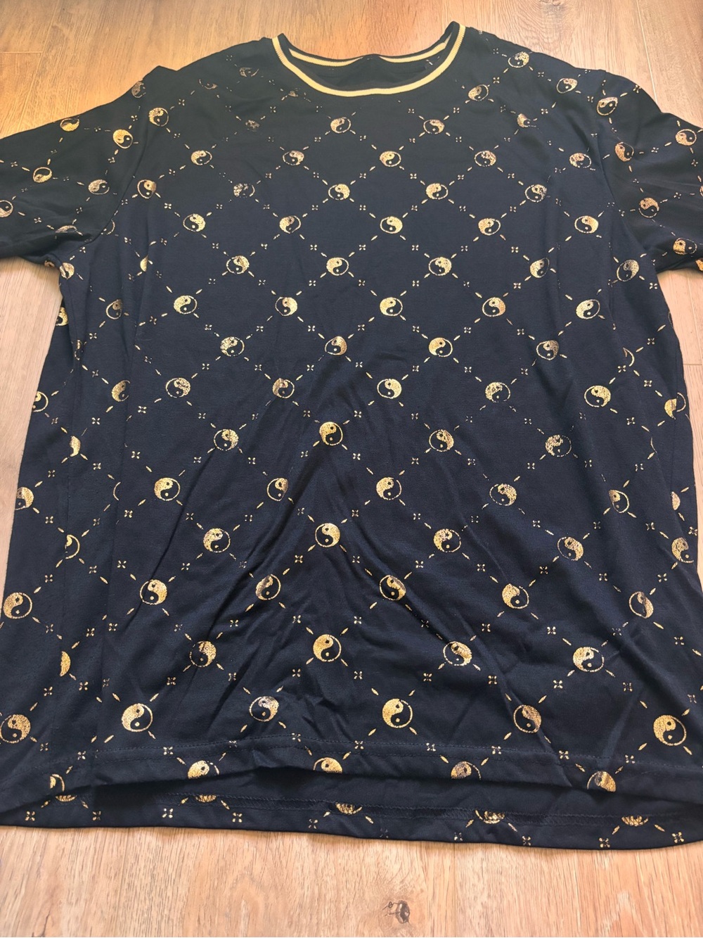 Men's Black & Gold Yin-Yang Short Sleeve Tee